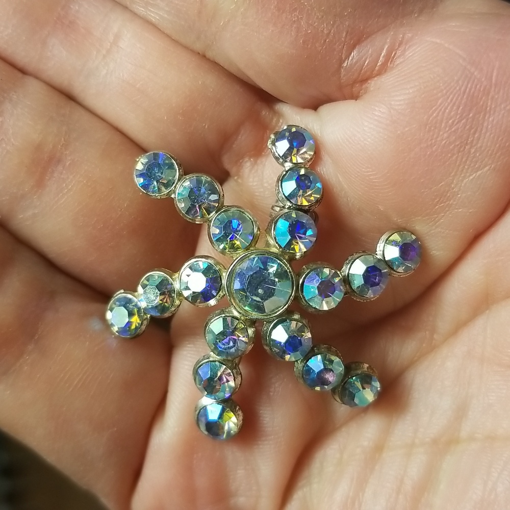 Vintage Rhinestone Pin - Picture 4 of 4